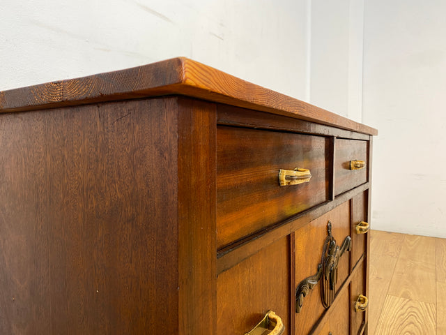 WMK I Nordische antike Kommode aus vollem Holz mit Schubladen & Originalgriffen I Schrank Anrichte Schubladenkommode Wäschekommode Sideboard Wickelkommode Jugendstil Art Deco Vintage Berlin Hof Trier