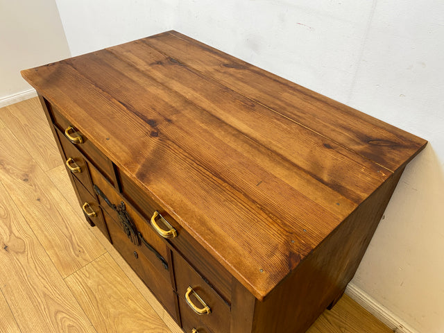 WMK I Nordische antike Kommode aus vollem Holz mit Schubladen & Originalgriffen I Schrank Anrichte Schubladenkommode Wäschekommode Sideboard Wickelkommode Jugendstil Art Deco Vintage Berlin Hof Trier