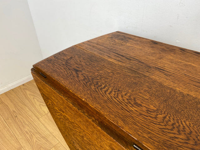 WMK # Schöner ovaler antiker Klapptisch aus Dänemark, aus massiver Eiche, sehr praktisch und gut erhalten I niedriger Esstisch Salontisch Beistelltisch Konsole Spieletisch Table Vintage Berlin Bremen