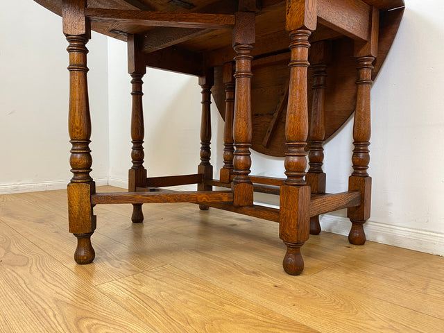 WMK # Schöner ovaler antiker Klapptisch aus Dänemark, aus massiver Eiche, sehr praktisch und gut erhalten I niedriger Esstisch Salontisch Beistelltisch Konsole Spieletisch Table Vintage Berlin Bremen