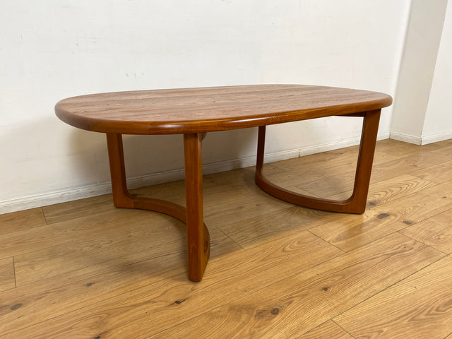 WMK I Formschöner ovaler skandinavischer Mid-Century Designer Couchtisch von Niels Bach aus Teakholz massiv I Wohnzimmertisch Coffee Table Tisch Danish Design Vintage 60er Teak Berlin Hamburg München