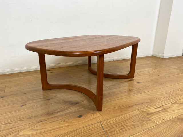 WMK I Formschöner ovaler skandinavischer Mid-Century Designer Couchtisch von Niels Bach aus Teakholz massiv I Wohnzimmertisch Coffee Table Tisch Danish Design Vintage 60er Teak Berlin Hamburg München