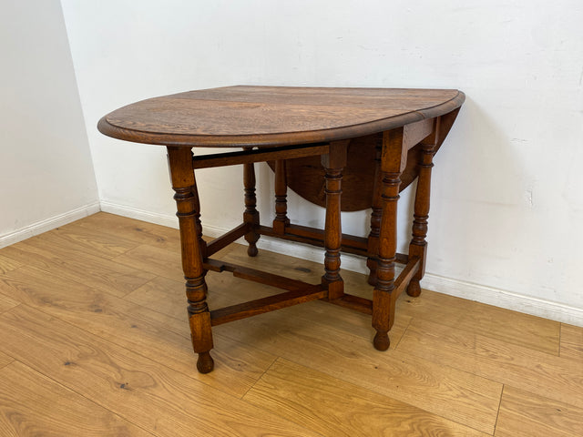 WMK # Schöner ovaler antiker Klapptisch aus Dänemark, aus massiver Eiche, sehr praktisch und gut erhalten I niedriger Esstisch Salontisch Beistelltisch Konsole Spieletisch Table Vintage Berlin Bremen