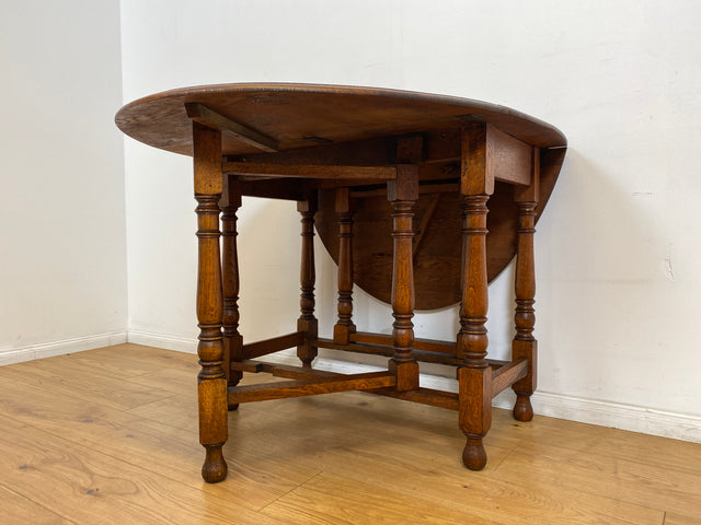 WMK # Schöner ovaler antiker Klapptisch aus Dänemark, aus massiver Eiche, sehr praktisch und gut erhalten I niedriger Esstisch Salontisch Beistelltisch Konsole Spieletisch Table Vintage Berlin Bremen