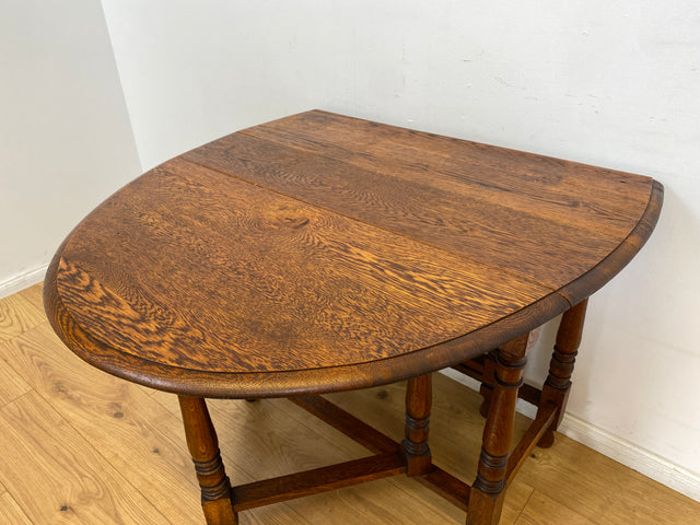 WMK # Schöner ovaler antiker Klapptisch aus Dänemark, aus massiver Eiche, sehr praktisch und gut erhalten I niedriger Esstisch Salontisch Beistelltisch Konsole Spieletisch Table Vintage Berlin Bremen