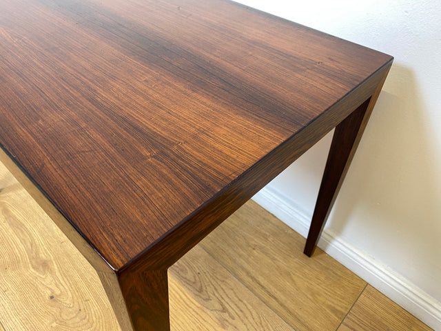 WMK # Stilvoller und sehr gut erhaltener kleiner skandinavischer 60er Jahre Couchtisch aus edlem Palisander # Wohnzimmertisch Beistelltisch Coffee Table Rosewood Danish Design Vintage Mid-Century 70er