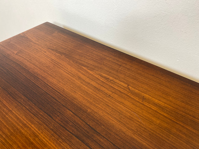 WMK # Stilvoller und sehr gut erhaltener kleiner skandinavischer 60er Jahre Couchtisch aus edlem Palisander # Wohnzimmertisch Beistelltisch Coffee Table Rosewood Danish Design Vintage Mid-Century 70er