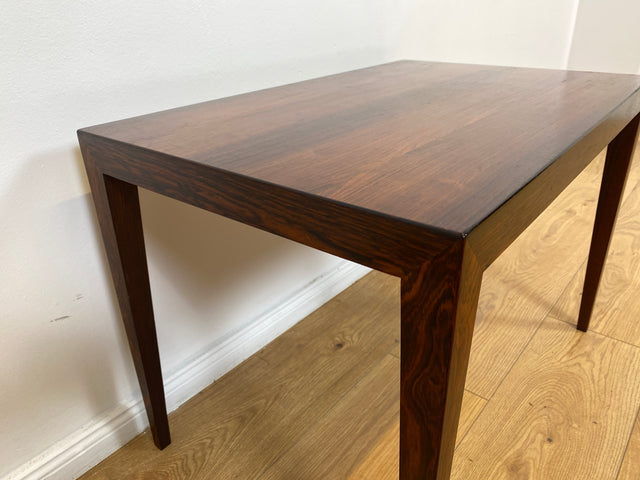 WMK # Stilvoller und sehr gut erhaltener kleiner skandinavischer 60er Jahre Couchtisch aus edlem Palisander # Wohnzimmertisch Beistelltisch Coffee Table Rosewood Danish Design Vintage Mid-Century 70er