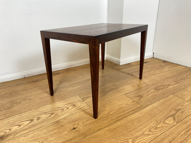 WMK # Stilvoller und sehr gut erhaltener kleiner skandinavischer 60er Jahre Couchtisch aus edlem Palisander # Wohnzimmertisch Beistelltisch Coffee Table Rosewood Danish Design Vintage Mid-Century 70er