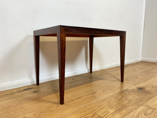 WMK # Stilvoller und sehr gut erhaltener kleiner skandinavischer 60er Jahre Couchtisch aus edlem Palisander # Wohnzimmertisch Beistelltisch Coffee Table Rosewood Danish Design Vintage Mid-Century 70er