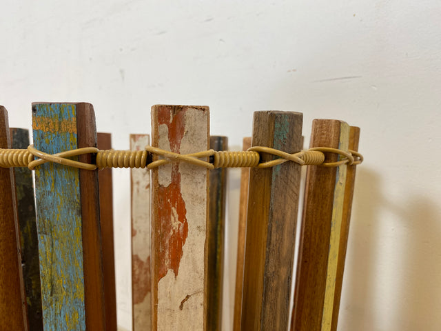 Boatwood by WMK # 1/3 Einzigartiger Papierkorb aus altem Bootsholz, ein handgefertigtes Unikat aus Teakholz , ⌀40cm # bunter Papiereimer Eimer Abfalleimer Korb Mülleimer Müllkorb Blumentopf Upcycling
