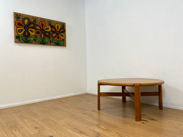 WMK # Rarer & gut erhaltener runder skandinavischer Mid-Century Designercouchtisch von L. Olsen & Søn Møbelfabrik aus massivem Teakholz # Wohnzimmertisch Round Coffee Table Danish Design Vintage Teak