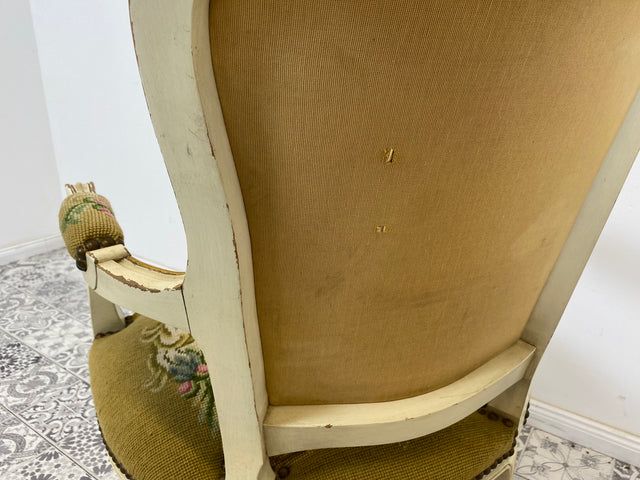 WMK# 1/2 Eleganter Sessel aus 1960ern im Rokoko Stil mit weiß-goldem Holzrahmen, floralem Gobelin Bezug & Federkern I Armlehnstuhl Stuhl Armchair Sitzgarnitur Chippendale Stilmöbel Louis XV Vintage