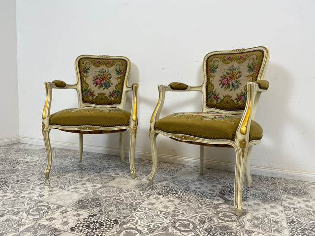 WMK# 1/2 Eleganter Sessel aus 1960ern im Rokoko Stil mit weiß-goldem Holzrahmen, floralem Gobelin Bezug & Federkern I Armlehnstuhl Stuhl Armchair Sitzgarnitur Chippendale Stilmöbel Louis XV Vintage