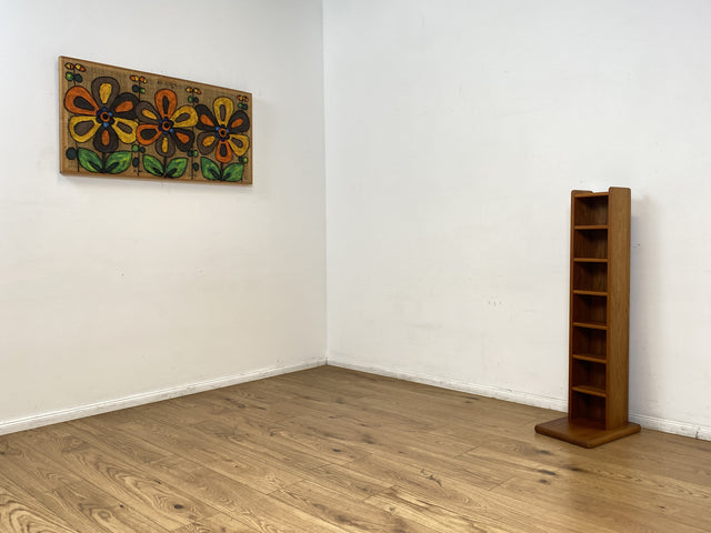 WMK I Hochwertiges schmales skandinavisches Standregal aus Teakholz I kleines Regal Bücherregal Holzregal Aufbewahrung Organizer CD Beistelltisch Danish Design Vintage Teak Berlin Dortmund Regensburg