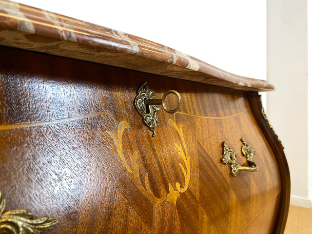WMK I Elegante kleine skandinavische Stilmöbel Bombé Kommode von Rydén Möbler, Vollholz, mit Schubladen & edler Marmor Platte I Schrank Dresser Flur Barock Rokoko Louis XV Vintage Berlin Hessen Bayern