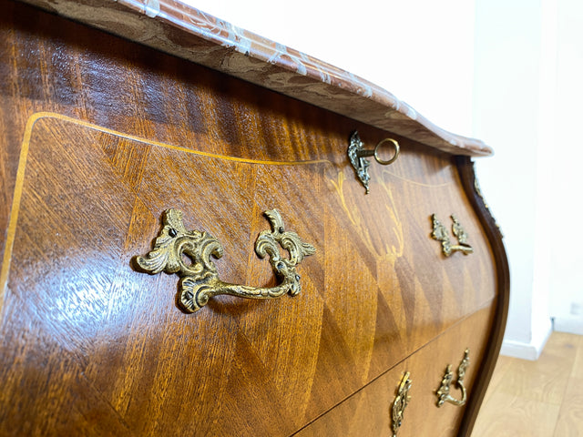 WMK I Elegante kleine skandinavische Stilmöbel Bombé Kommode von Rydén Möbler, Vollholz, mit Schubladen & edler Marmor Platte I Schrank Dresser Flur Barock Rokoko Louis XV Vintage Berlin Hessen Bayern