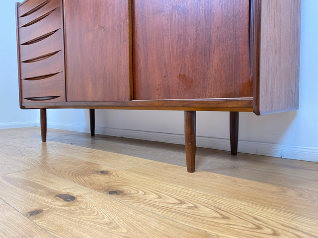 WMK # Hochwertiges skandinavisches Mid-Century Designer Sideboard von Arne Vodder , Vollholz in Teak mit Schiebetüren und Schubladen # Kommode Highboard Schrank Anrichte Danish Design Vintage Teakholz