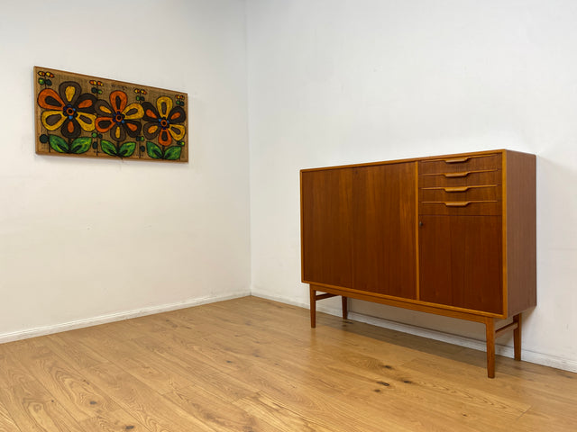 WMK I Hochwertiges skandinavisches Mid-Century Designer Highboard von Bertil Fridhagen für Bodafors , Vollholz in Teak I Sideboard Kommode Schrank Danish Design Vintage 60er Köln Regensburg Teakholz