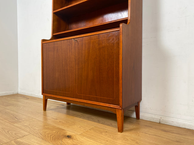 WMK I Hochwertiger skandinavische Mid-Century Bücherschrank aus vollem Holz mit verstellbaren Regalböden und Schubladen I Regal Bücherregal Holzregal Highboard Kommode Vintage Berlin Hannover München