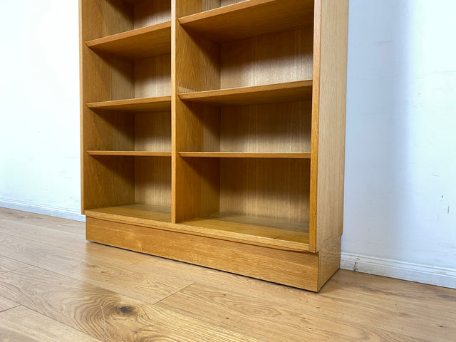 WMK I Hochwertiges skandinavisches Designer Bücherregal von Poul Hundevad , Vollholz in Eiche, mit verstell. Regalböden I Regal Bücherschrank Holzregal Danish Design Mid-Century Vintage Berlin München