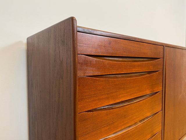 WMK # Hochwertiges skandinavisches Mid-Century Designer Sideboard von Arne Vodder , Vollholz in Teak mit Schiebetüren und Schubladen # Kommode Highboard Schrank Anrichte Danish Design Vintage Teakholz