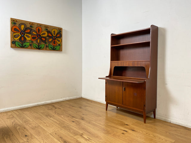 WMK I Schöner skandinavischer Mid-Century Bücherschrank mit ausziehbarer Schreibfläche und Geheimfach I Sekretär Schreibtisch Regal Bücherregal Highboard Kommode Vintage 60er Berlin Hannover Leipzig