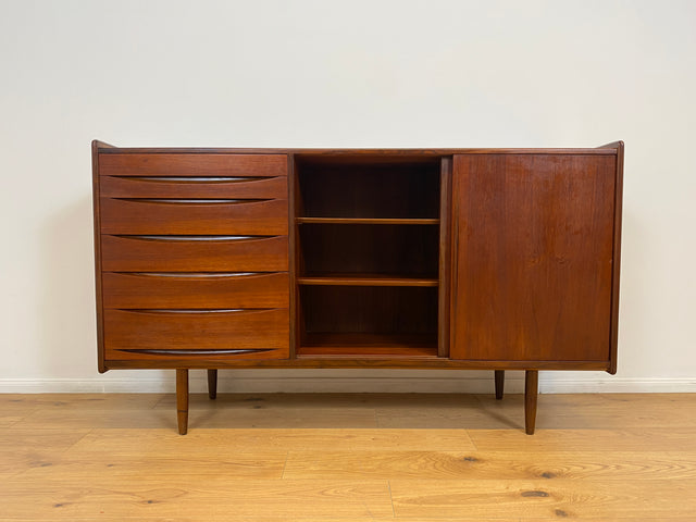 WMK # Hochwertiges skandinavisches Mid-Century Designer Sideboard von Arne Vodder , Vollholz in Teak mit Schiebetüren und Schubladen # Kommode Highboard Schrank Anrichte Danish Design Vintage Teakholz