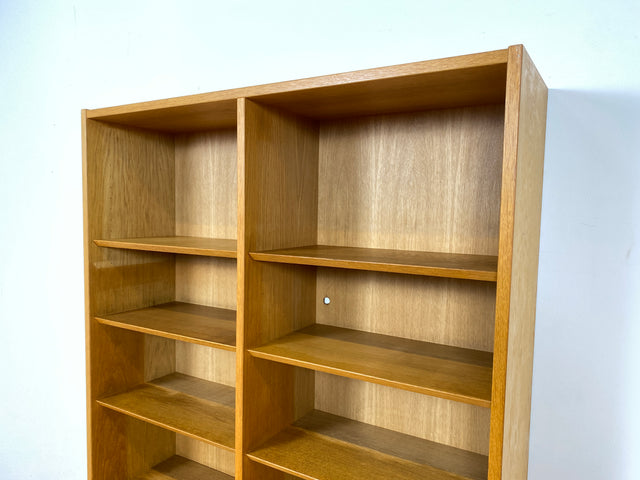 WMK I Hochwertiges skandinavisches Designer Bücherregal von Poul Hundevad , Vollholz in Eiche, mit verstell. Regalböden I Regal Bücherschrank Holzregal Danish Design Mid-Century Vintage Berlin München