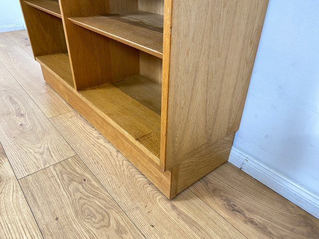 WMK I Hochwertiges skandinavisches Designer Bücherregal von Poul Hundevad , Vollholz in Eiche, mit verstell. Regalböden I Regal Bücherschrank Holzregal Danish Design Mid-Century Vintage Berlin München