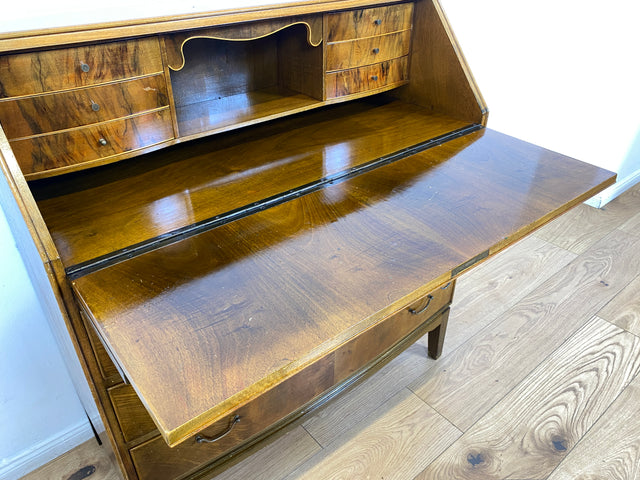 WMK I Sehr schöner skandinavischer Mid-Century Sekretär aus vollem Holz mit Schubladen und fester Schreibplatte I Schreibschrank Desk Schreibtisch Kommode Schubladenkommode Vintage Berlin Köln München