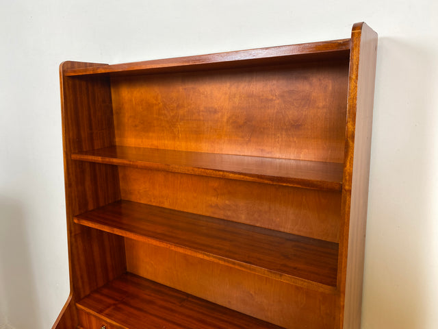 WMK I Hochwertiger skandinavischer Mid-Century Bücherschrank aus vollem Holz mit ausziehbarer Schreibplatte I Sekretär Desk Schreibtisch Bücherregal Regal Highboard Kommode Vintage Berlin Köln Bremen