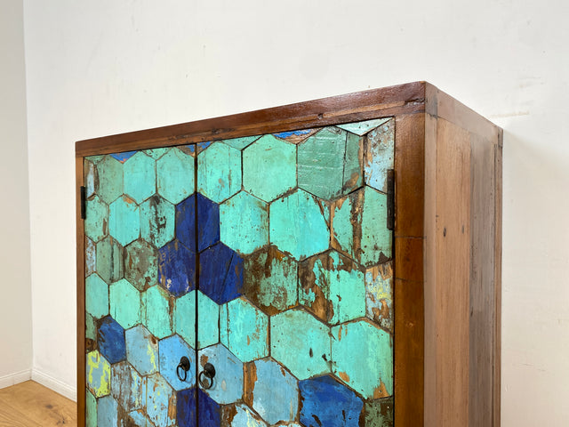 Boatwood by WMK I Einzigartiger Schrank in Meeresblau I handgefertigt aus altem Bootsholz I Highboard Kommode Sideboard Wäscheschrank Bar Barschrank Schuhschrank Schuhkommode Berlin Stuttgart Rostock