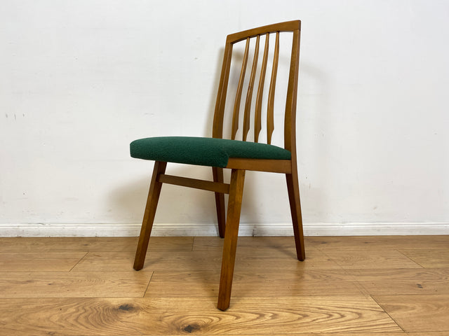 WMK I Set aus 4 sehr schönen Mid-Century Esszimmerstühlen mit Sprossen & grünem Originalbezug, bau ähnlich mit Casala I Stühle Küchenstühle Dining Chairs Tisch Vintage 50er 60er Berlin Hamburg München