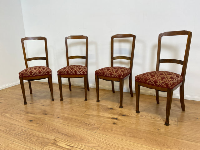 WMK # Set aus 4 vornehmen und gut erhaltenen antiken Esszimmerstühlen mit rotem Sitzbezug & bequemen Federkern # Stühle Küchenstühle Holzstühle Jugendstil Biedermeier Vintage Berlin München Dresden
