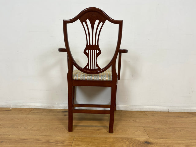 WMK I Set aus 4 eleganten Esszimmerstühlen in englischem Stil mit Armlehnen und hochwertigem Sitzbezug I Stühle Armlehnstühle Küchenstühle Holzstühle Regency Empire Vintage Möbel Berlin Leipzig Bremen