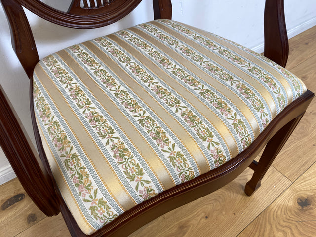 WMK I Set aus 4 eleganten Esszimmerstühlen in englischem Stil mit Armlehnen und hochwertigem Sitzbezug I Stühle Armlehnstühle Küchenstühle Holzstühle Regency Empire Vintage Möbel Berlin Leipzig Bremen