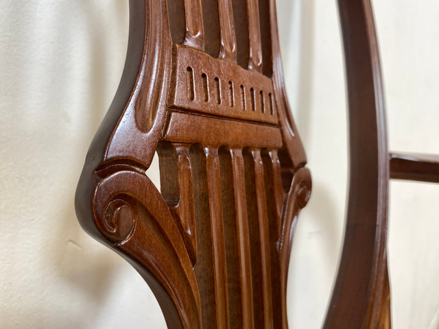 WMK I Set aus 4 eleganten Esszimmerstühlen in englischem Stil mit Armlehnen und hochwertigem Sitzbezug I Stühle Armlehnstühle Küchenstühle Holzstühle Regency Empire Vintage Möbel Berlin Leipzig Bremen