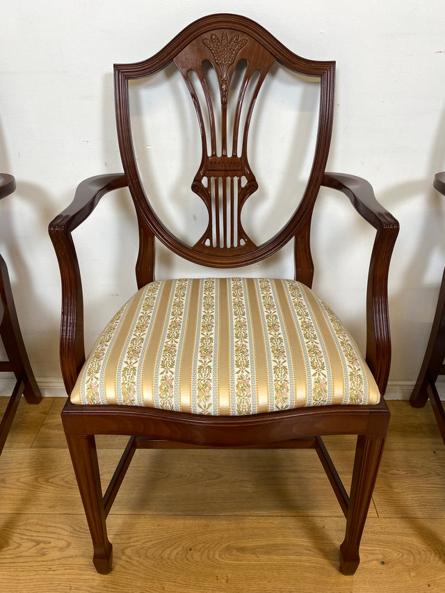 WMK I Set aus 4 eleganten Esszimmerstühlen in englischem Stil mit Armlehnen und hochwertigem Sitzbezug I Stühle Armlehnstühle Küchenstühle Holzstühle Regency Empire Vintage Möbel Berlin Leipzig Bremen