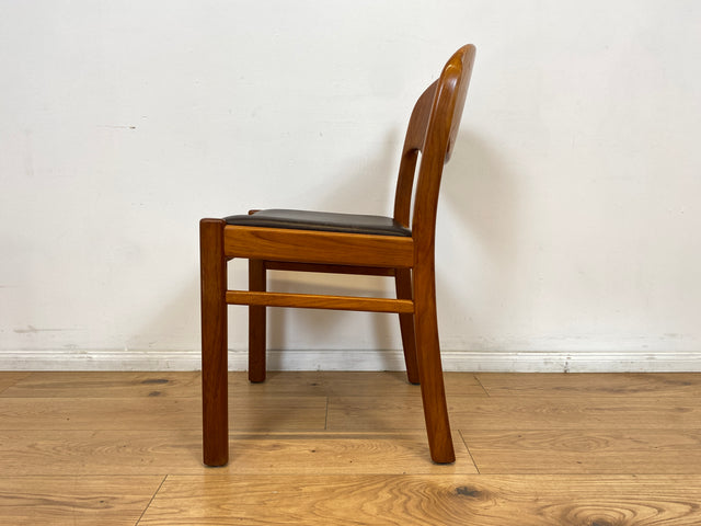 WMK # Set aus 4 stilvollen skandinavischen Mid-Century Stühlen aus massivem Teakholz mit braunem Skai Bezug mit Patina # Esszimmerstühle Küchenstühle Dining Chairs Danish Design Leder Vintage Teak