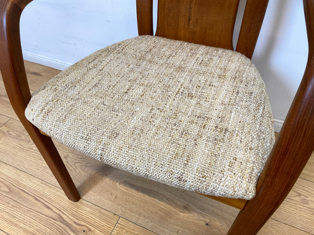 WMK I Set aus 6 hochwertigen skandinavischen Designer Stühlen I EMC Furniture I Teakholz massiv I naturbeiger Originalbezug I Dining Chairs Armlehnen Esszimmer Danish Design Mid-Century Vintage Teak