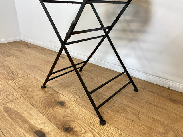 WMK # Sehr hübsches & gut erhaltenes Vintage Set aus Klapptisch & 2 Klappstühlen aus Metall in Schwarz, Outdoor geeignet # Balkonmöbel Gartenmöbel Campingmöbel Gartengarnitur Metalltisch Bistrotisch