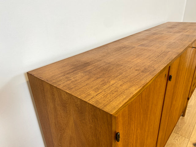 WMK # Hochwertiges skandinavisches 60er Jahre Highboard in Teakholz mit Schubladen, Barfach und formschönen Holzgriffen # Schrank Sideboard Anrichte Barschrank Danish Design Mid-Century Vintage Teak