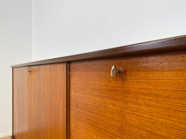 WMK # Skandinavisches Mid-Century Designer Highboard "Roseto" by Svante Skogh for Abra, Vollholz in Teak, mit Schubladen & Bar # Sideboard Schrank Barschrank Kommode Danish Design Vintage Teak 60er