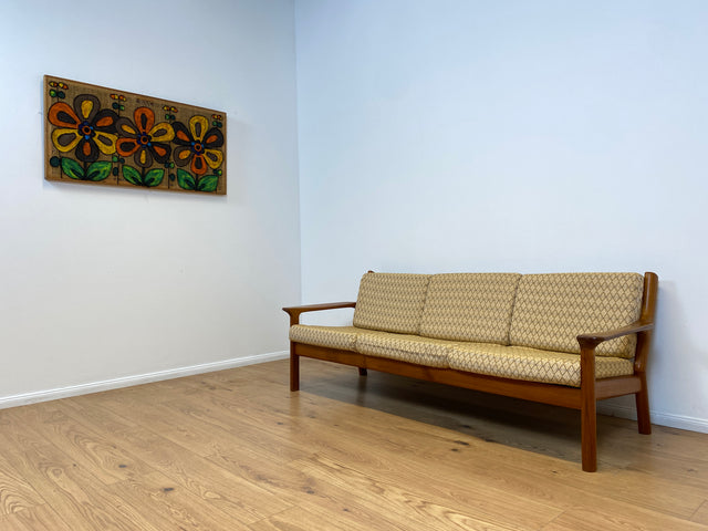 WMK # Stilvolles skandinavisches Mid-Century Designersofa von Glostrup Møbelfabrik mit Teakholz Rahmen & neuem Bezug # 3er Sofa Couch 3-Sitzer Daybed Sitzgarnitur Sitzgruppe Danish Design Vintage Teak