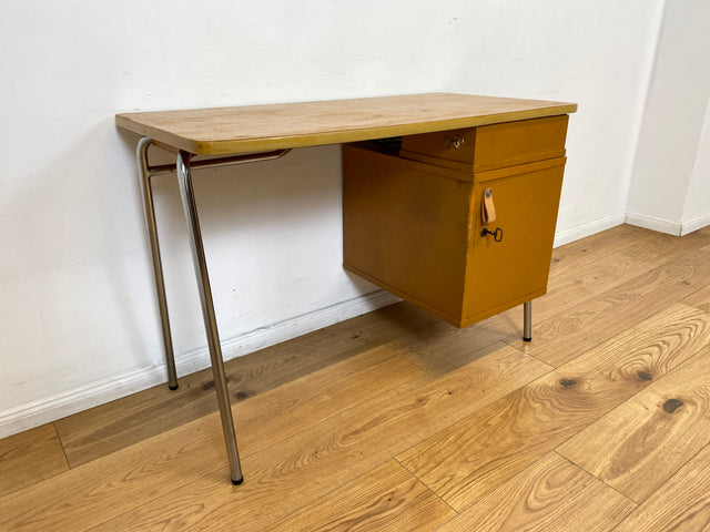 WMK I Kultiger kleiner Space Age Schreibtisch auf formschönem Chrom Gestell mit Ledergriff & 6 Schubladen I Desk Arbeitstisch Computertisch Kinderschreibtisch Sekretär Retro Vintage 60er 70er Hamburg