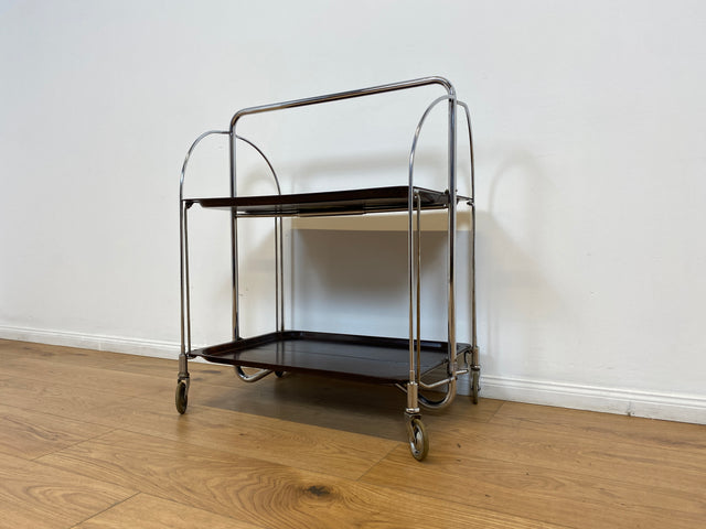 WMK # Kultiger & sehr gut erhaltener faltbarer 70er Jahre Servierwagen mit Chromgestell & auf Rollen # Teewagen Barwagen Beistelltisch Couchtisch Klapptisch Vintage Industrial Design Space Age Retro