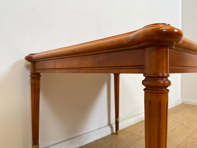 WMK # Hübscher, formschöner und gut erhaltener Stilmöbel Couchtisch aus Kirschholz mit fein gedrechselten Tischbeinen # Salontisch Wohnzimmertisch Beistelltisch Sofatisch Coffee Table Vintage Retro