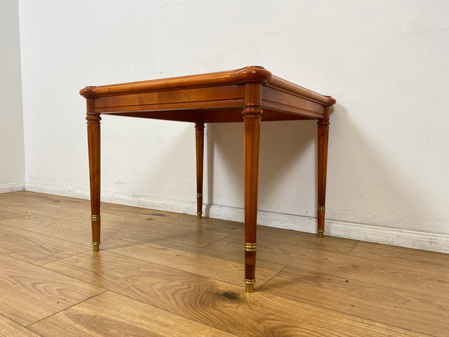 WMK # Hübscher, formschöner und gut erhaltener Stilmöbel Couchtisch aus Kirschholz mit fein gedrechselten Tischbeinen # Salontisch Wohnzimmertisch Beistelltisch Sofatisch Coffee Table Vintage Retro