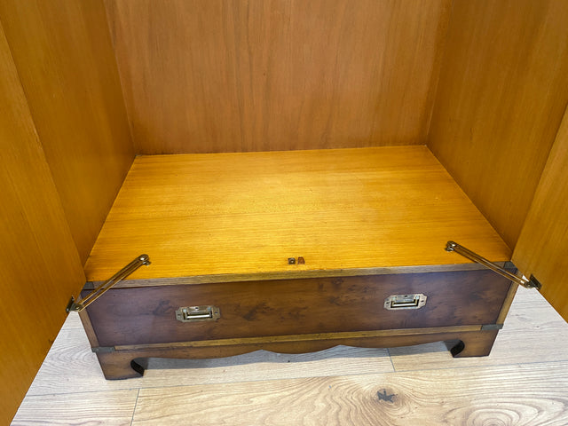 WMK # Eleganter und geräumiger Stilmöbel Kleiderschrank im englischem Stil ähnlich Harrods mit Schubladen und Messingbeschlägen # Schrank Schlafzimmerschrank Wardrobe Colonial Kennedy Military Vintage